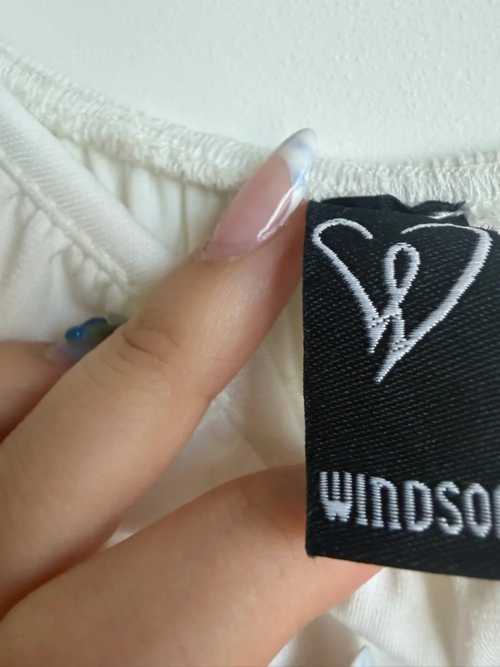 Windsor Cream/White Puff Sleeves Smocked Romper BRIDAL/GRADUATION Size Large - Picture 3 of 5